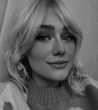 Amy – Bridal Stylist